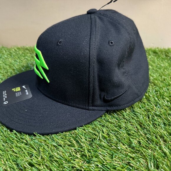 Nike True Dri-FIT Fitted Sz M/L Hat 3Brand Russell Wilson Seattle Seahawks NEW - Picture 2 of 9